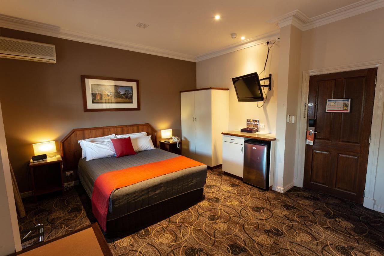 Quality Hotel Bayswater Perth Esterno foto