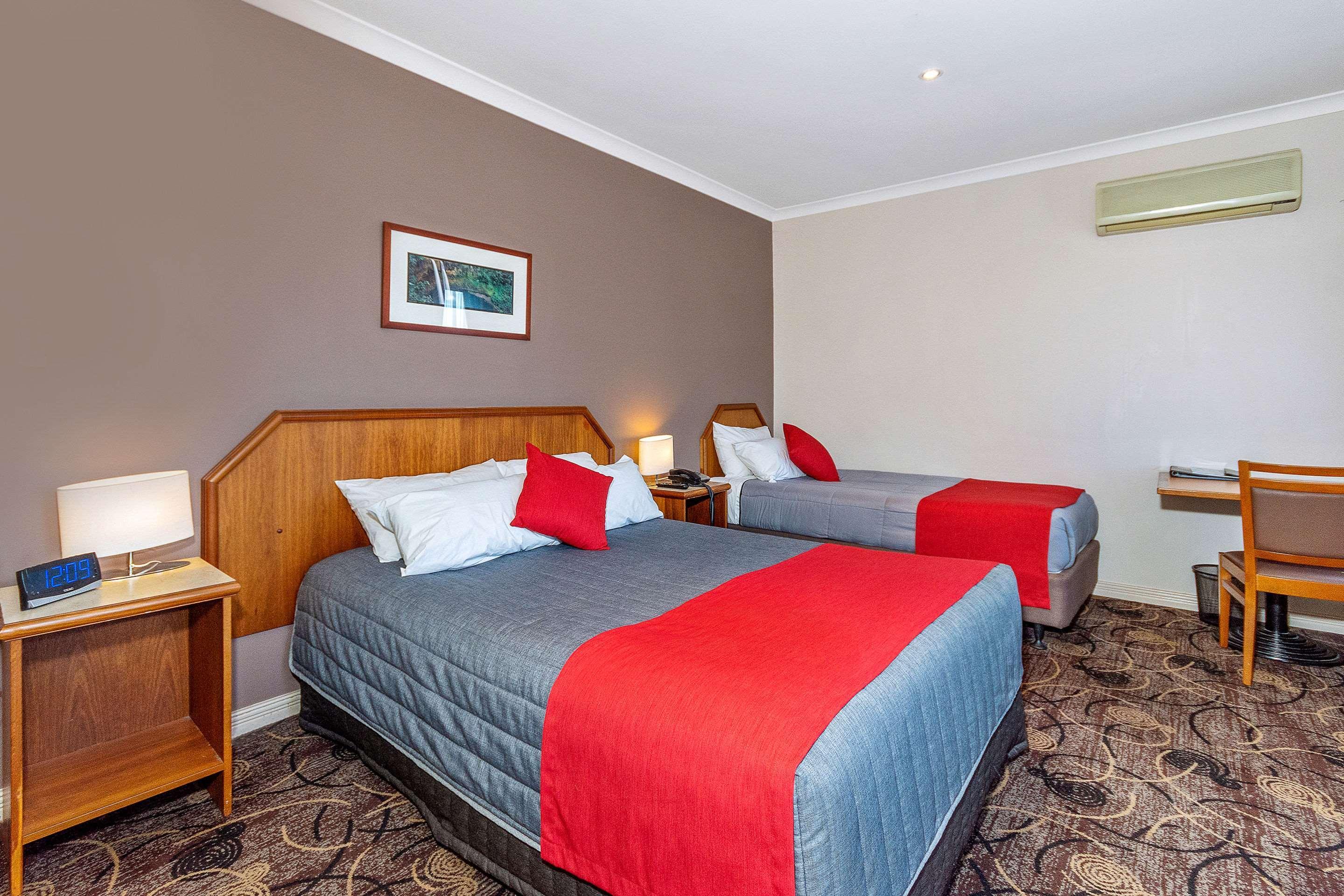 Quality Hotel Bayswater Perth Esterno foto