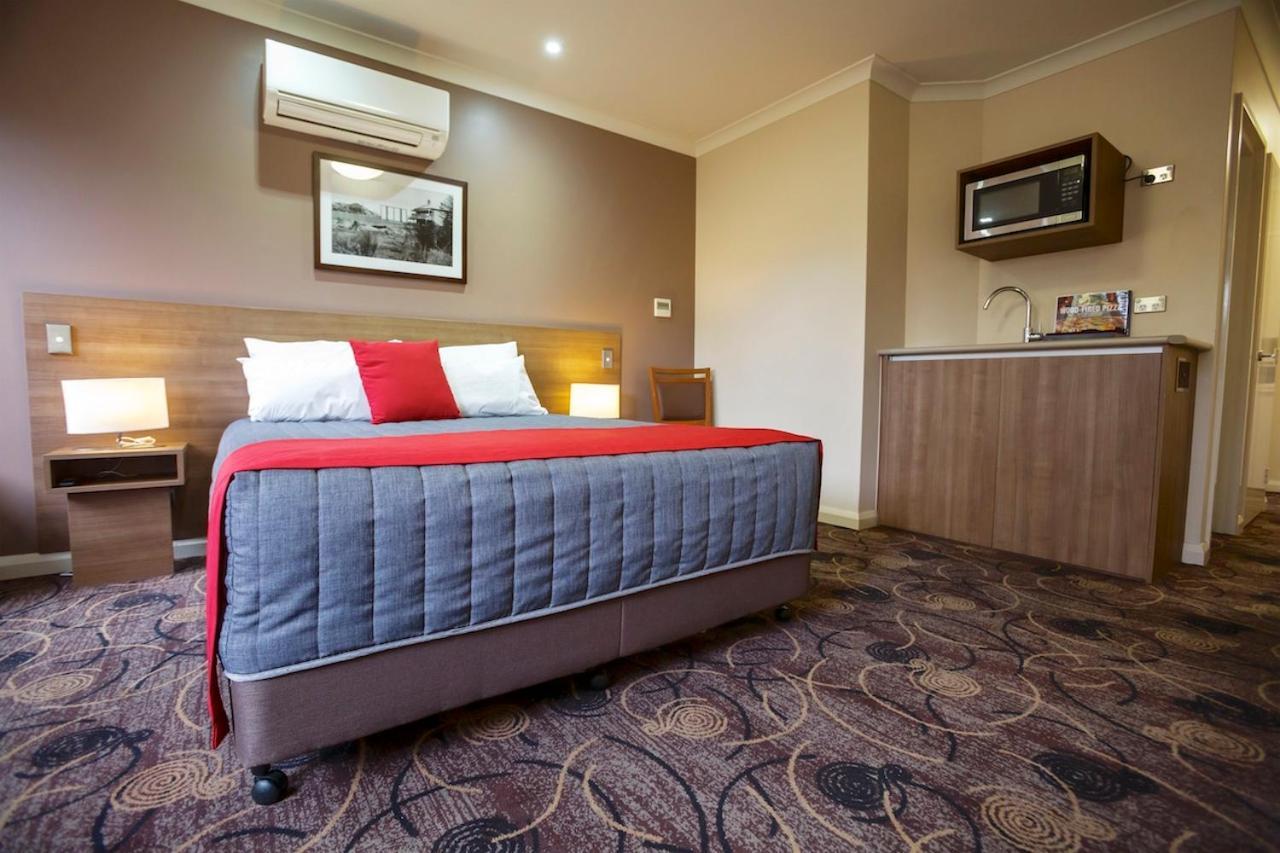 Quality Hotel Bayswater Perth Esterno foto