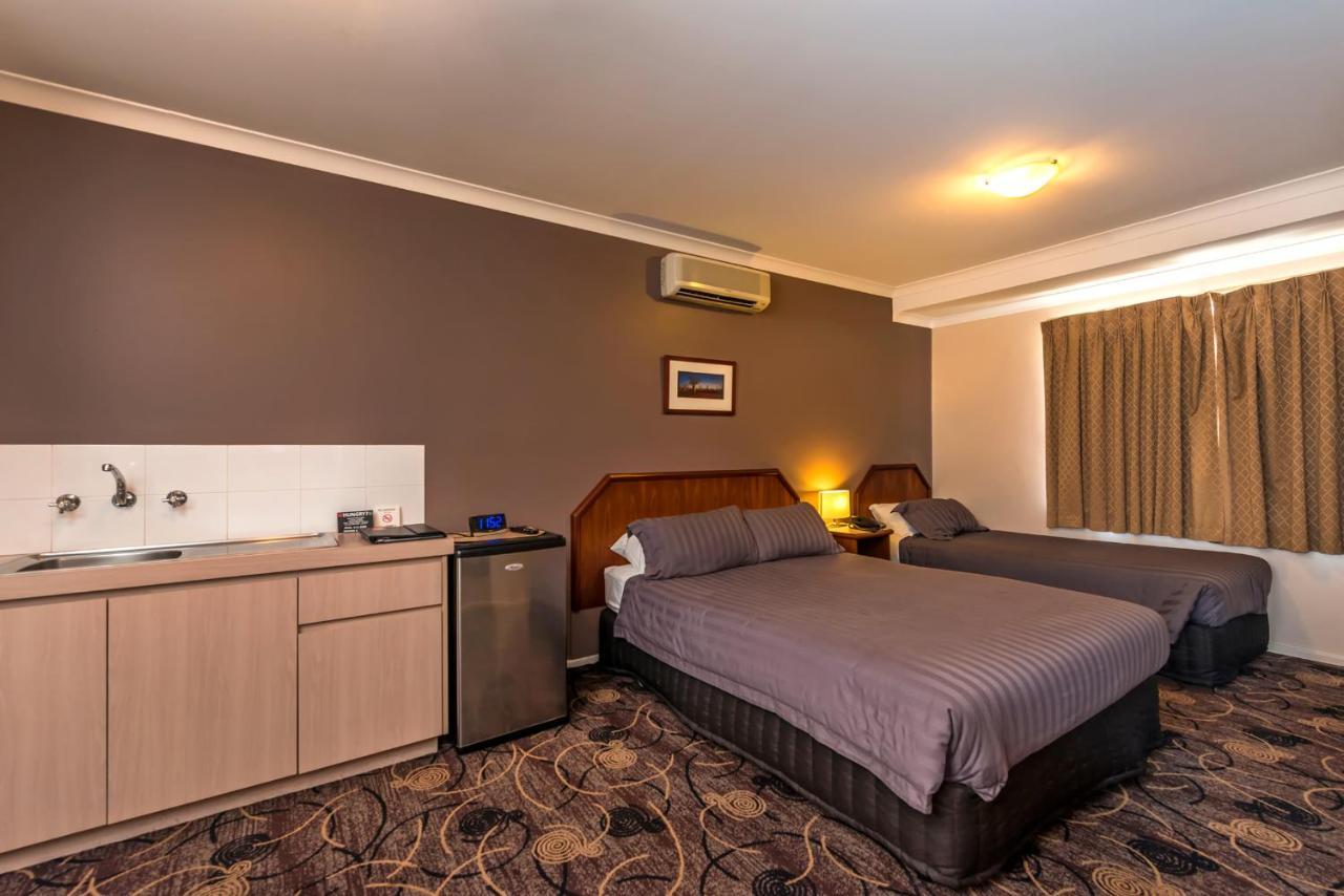 Quality Hotel Bayswater Perth Esterno foto