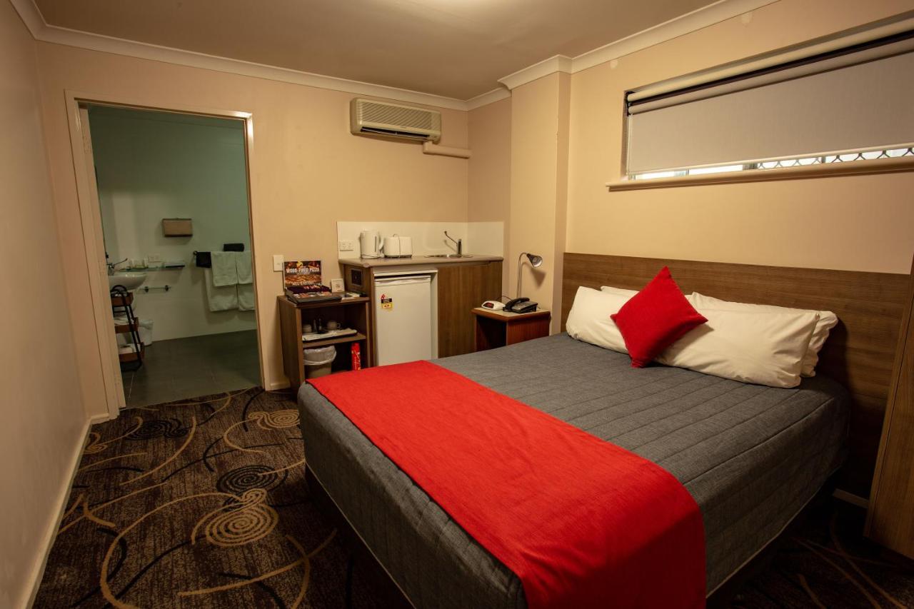 Quality Hotel Bayswater Perth Esterno foto