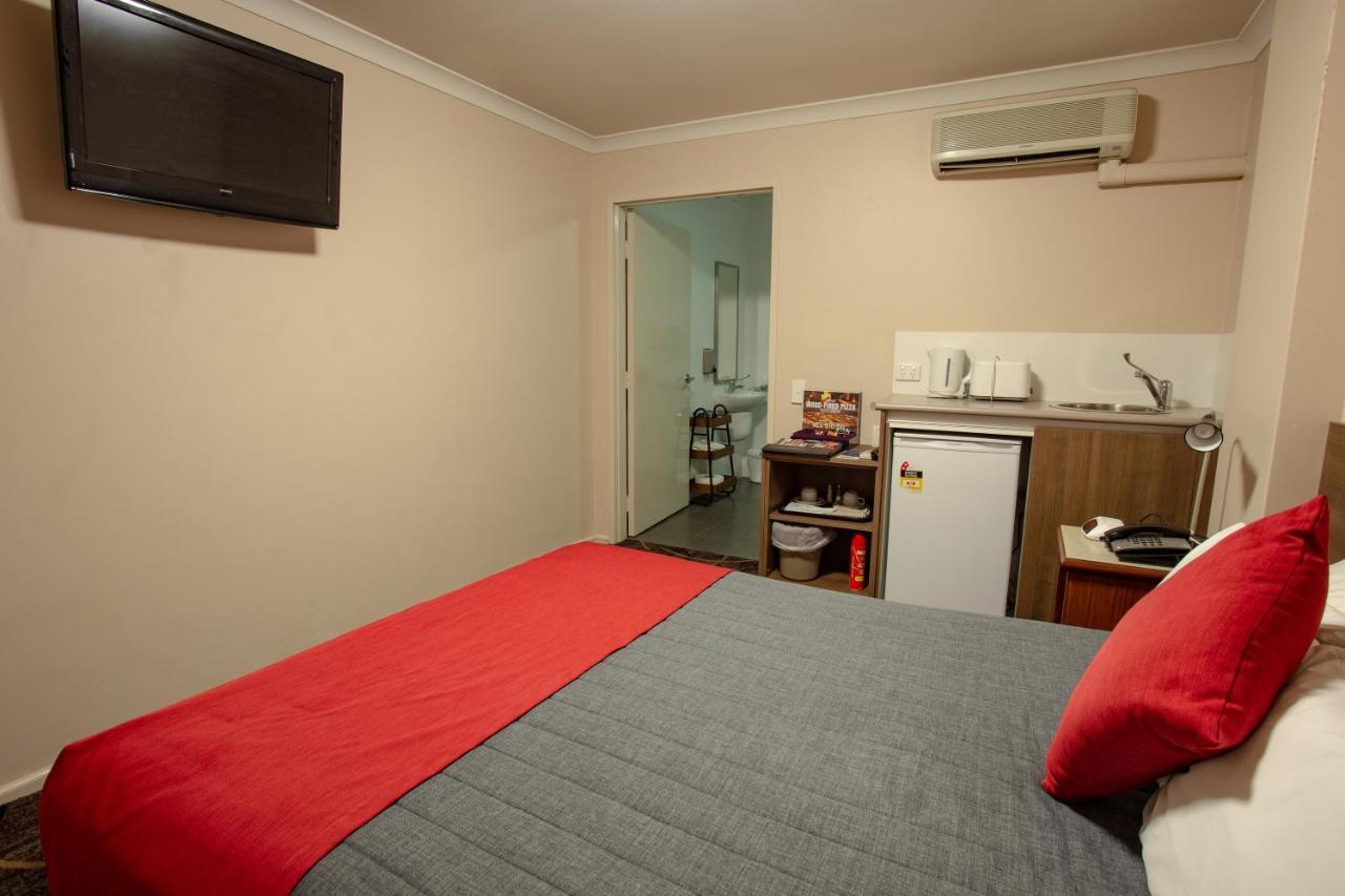 Quality Hotel Bayswater Perth Esterno foto